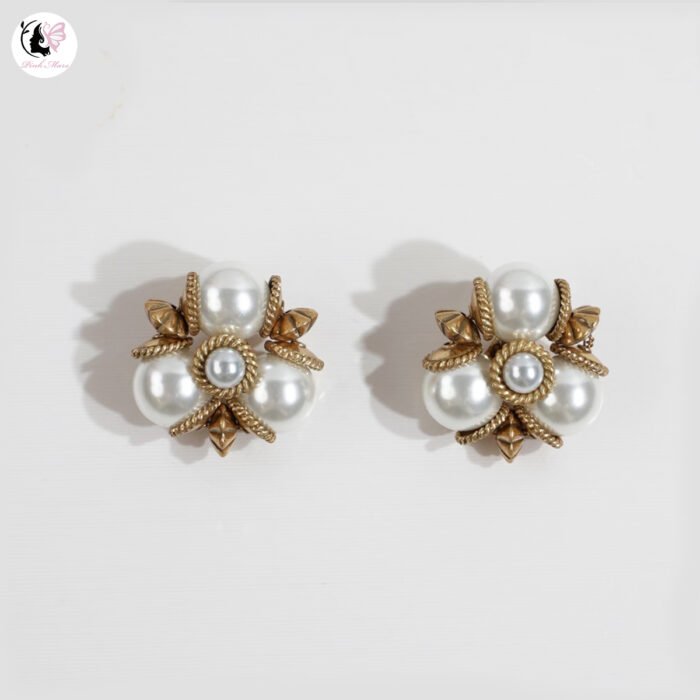Vintage Pearl Minimalist Earrings