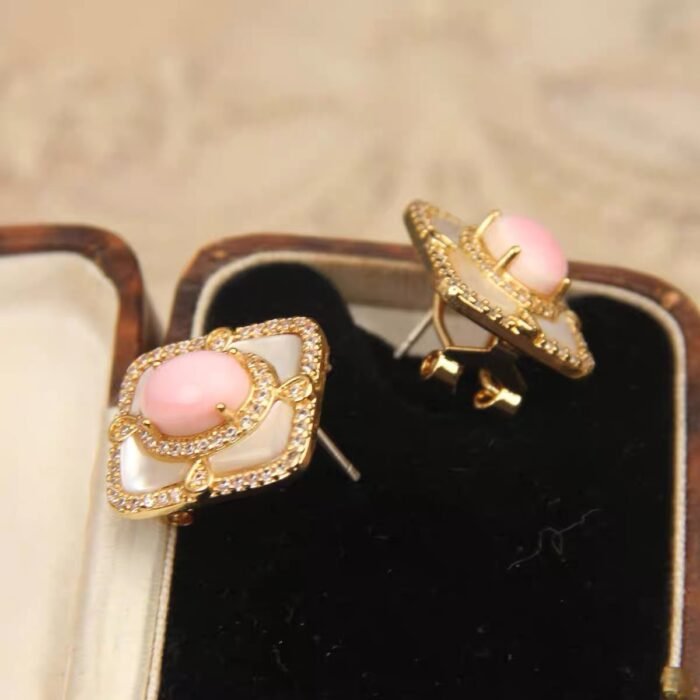 Vintage Copper-Plated Gold Square Shell Earrings - Image 2