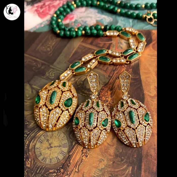 Full Diamond Inlaid Natural Stone Green Necklace - Image 2