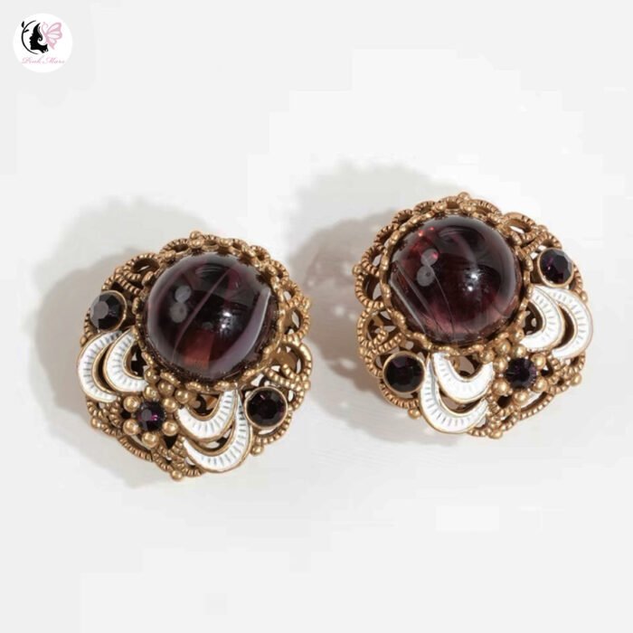 Vintage Amethyst Gold Tarnished Lion Head Earrings