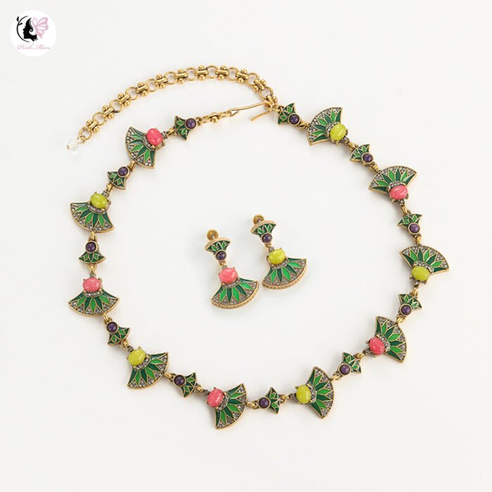 Vintage Fan-Shaped Green Enamel Jewelry Set