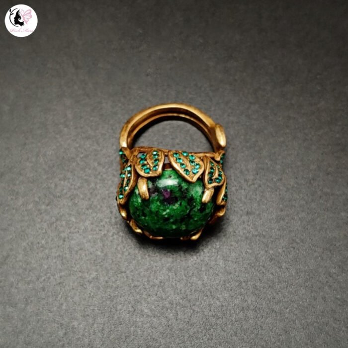 Vintage Gold Antique-Finish Green Natural Stone Ring