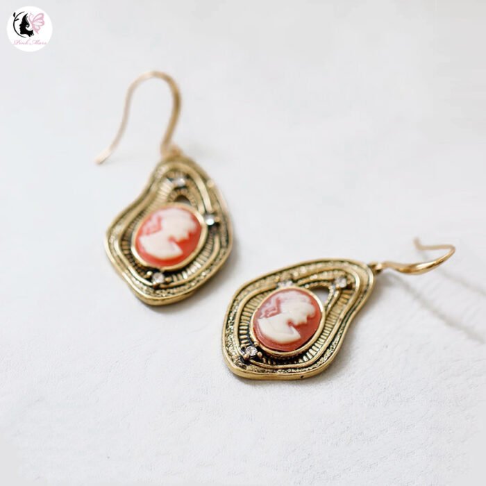 Vintage Rhombus Pink Queen Earrings